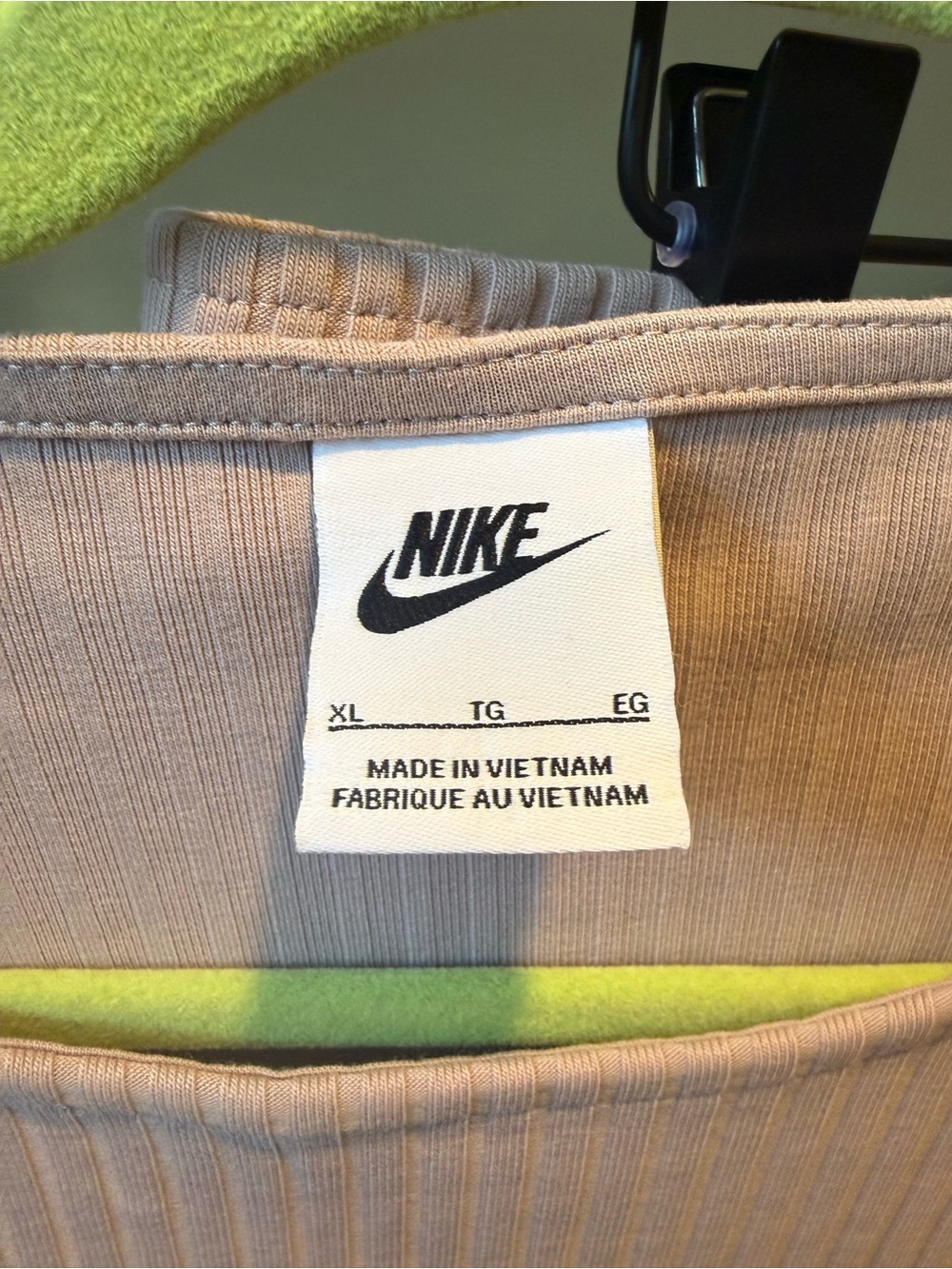 Nike Ribbed Cropped Tee & Shorts Set - Picture 3 of 3